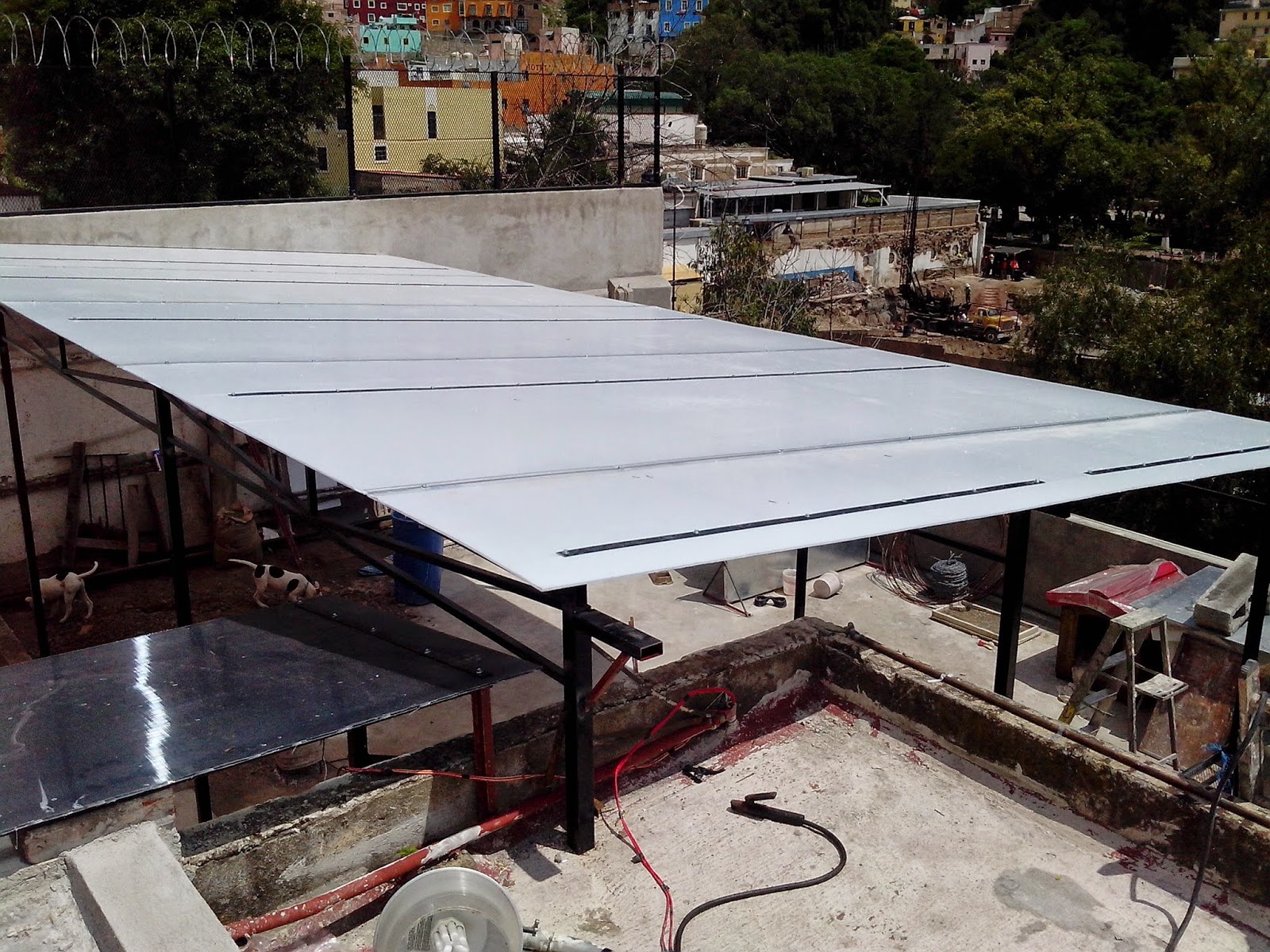 HERRERÍA, PAILERIA, REPARACIÓN DE MAQUINARIA PESADA Y SOLDADURA DE